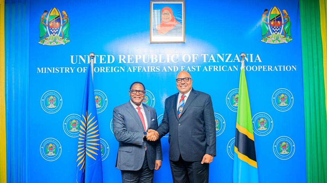 Matukio katika Picha: Mhe. Lazarus Chakwera, Rais wa Zamani wa Malawi na Mjumbe Maalum wa Katibu Mkuu wa Jumuiya ya Madola, Mhe. Shirley Ayorkor Botchwey amekutana na Waziri wa Mambo ya Nje na Ushirikiano wa Afrika Mashariki, Mhe. Balozi Mahmoud Thabit Kombo