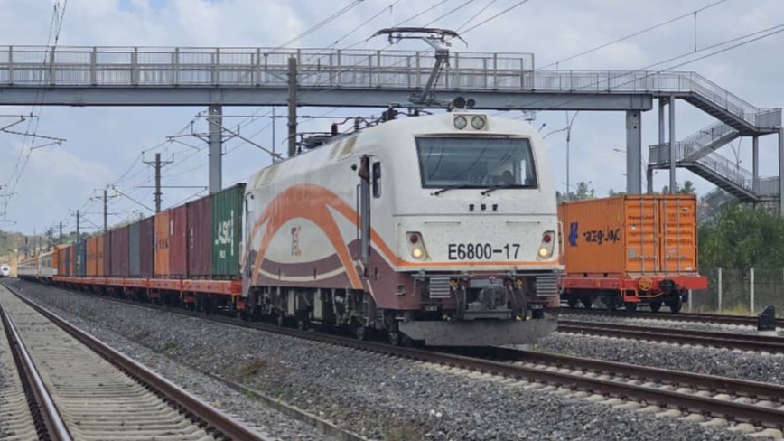 TRC Yaanza Rasmi Usafirishaji wa Makasha Kwa SGR