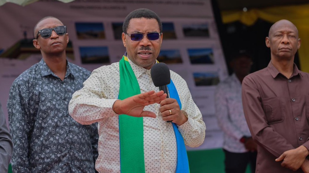 Dkt. Mwigulu Akagua Ujenzi wa Barabara ya Bilioni 29.6 Itigi