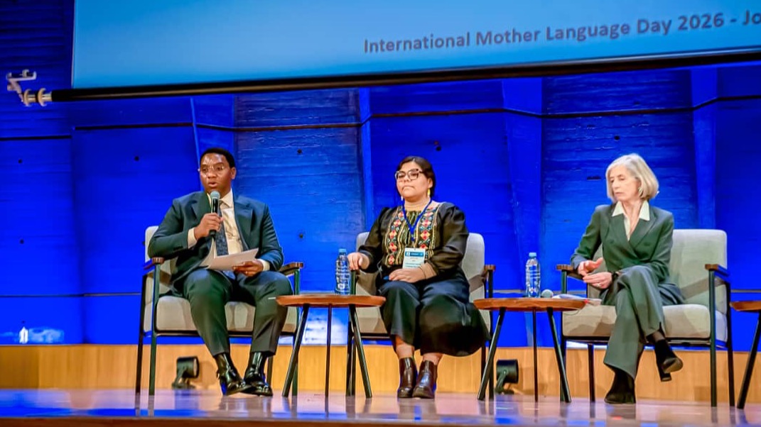 Waziri Makonda  Anadi Kiswahili Ufaransa.