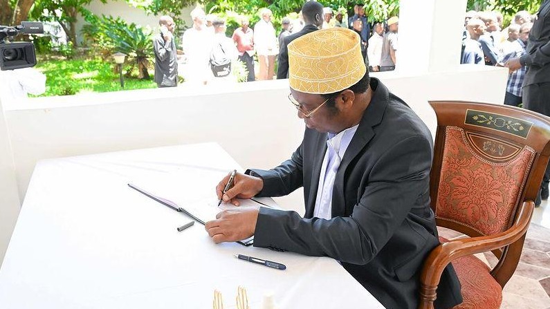 Matukio Mbalimbali ya Msiba wa Hayati Alhaj Ali Hassan Mwinyi katika Picha